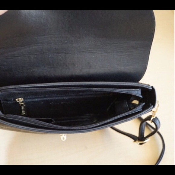 New Item-Half Moon Crossbody Bag - Picture 2 of 2